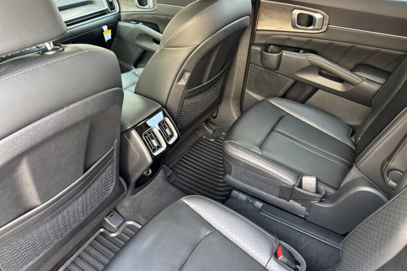 2025 Kia Sorento X-Line SX