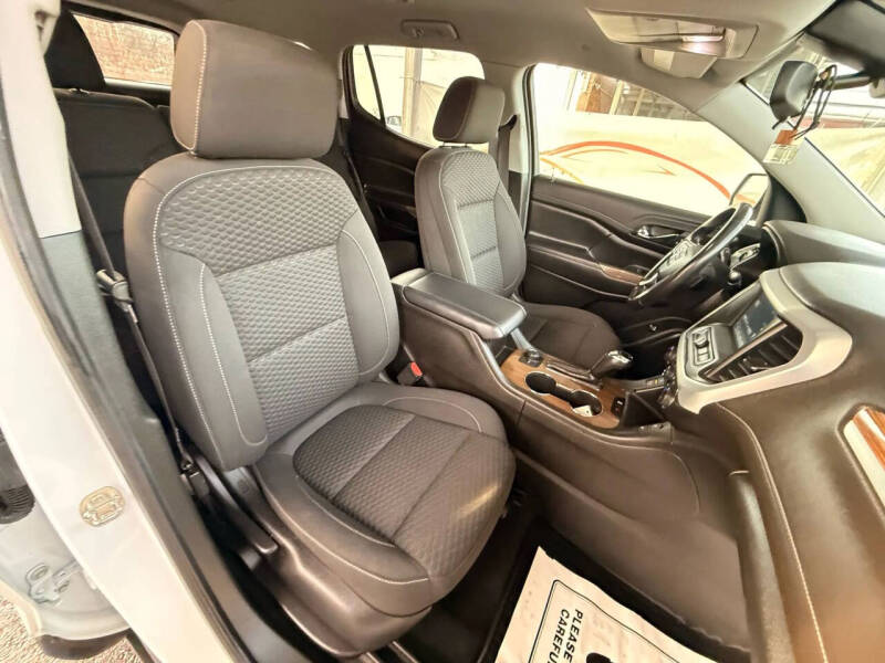 2019 GMC Acadia SLE-2