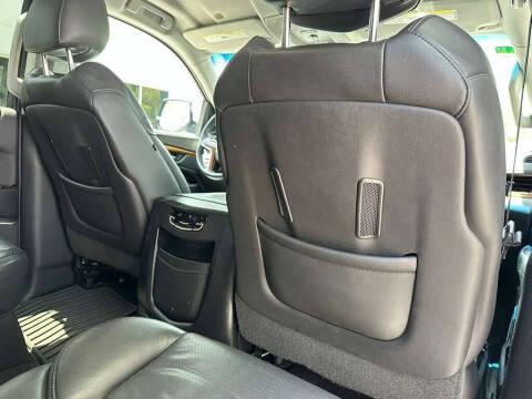 2017 Cadillac Escalade Standard