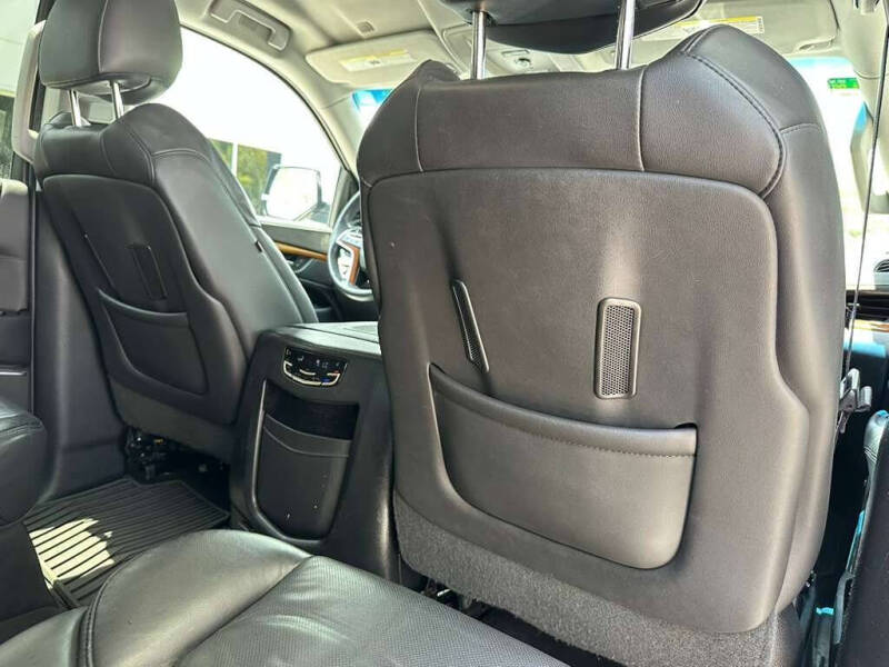 2017 Cadillac Escalade Standard