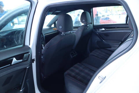 2017 Volkswagen Golf GTI S