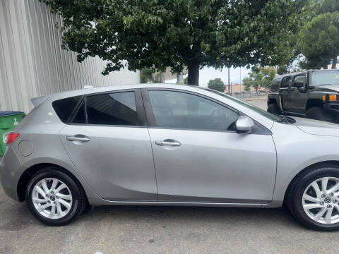 2013 Mazda MAZDA3 i Touring