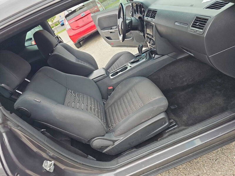 2014 Dodge Challenger SXT