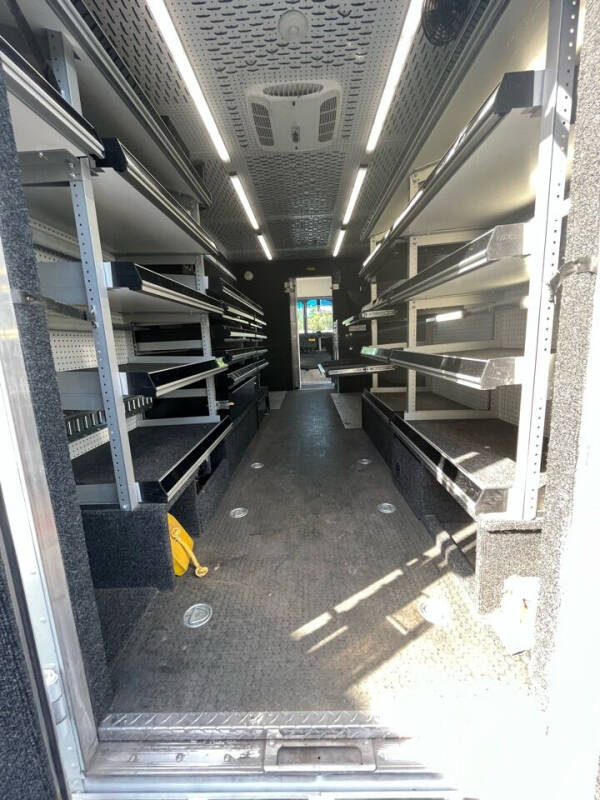 2017 Freightliner MT45 Chassis