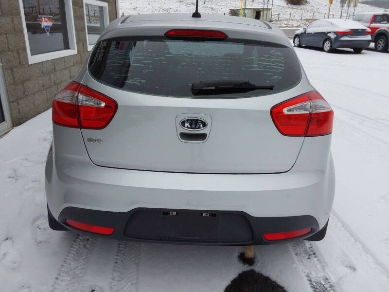 2012 Kia Rio 5-Door LX