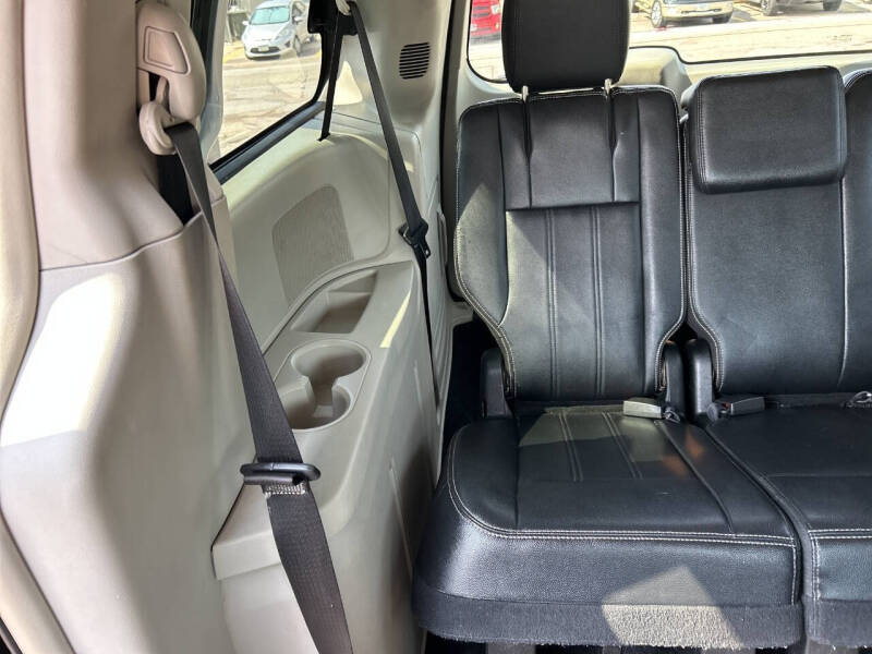 2014 Chrysler Town and Country Touring