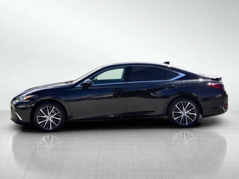 2023 Lexus ES 300h