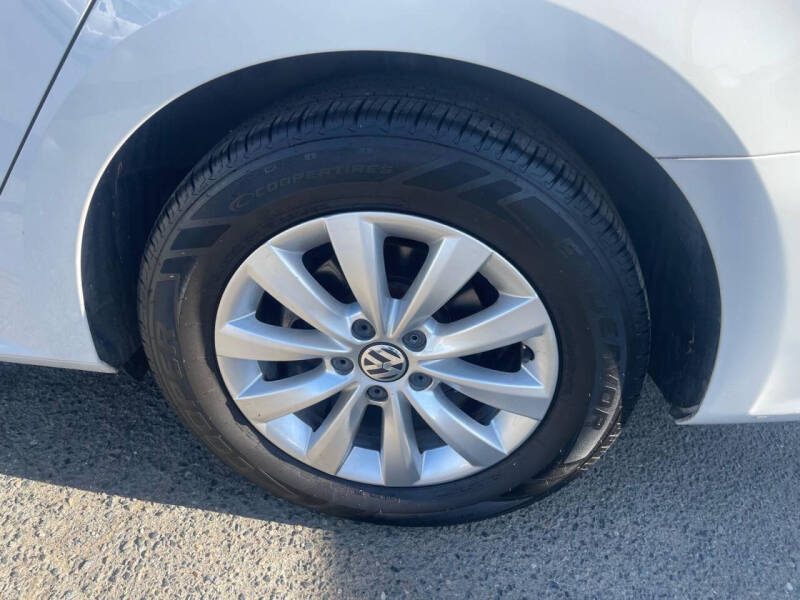 2015 Volkswagen Passat