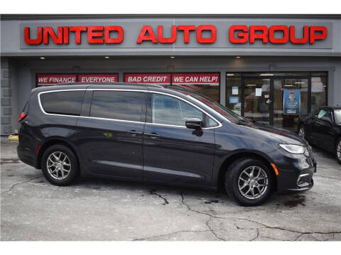 2021 Chrysler Pacifica Touring