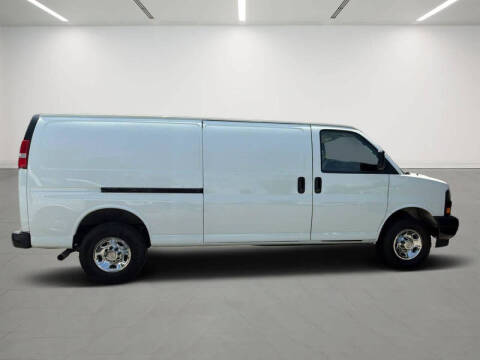 2024 Chevrolet Express 3500