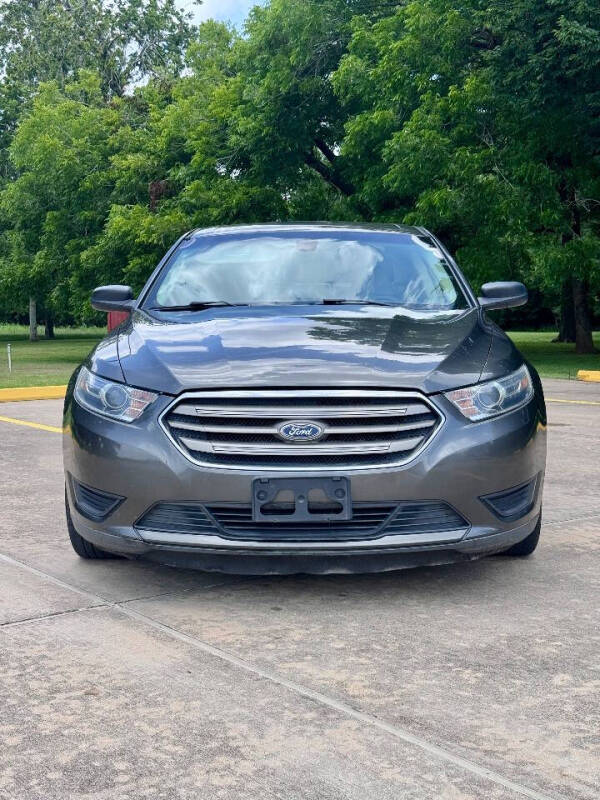 2018 Ford Taurus SE