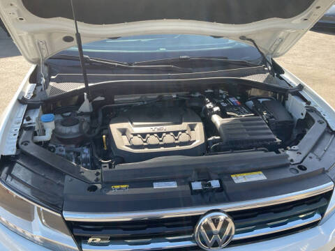 2021 Volkswagen Tiguan SE R-Line Black