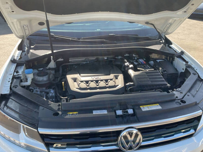 2021 Volkswagen Tiguan SE R-Line Black