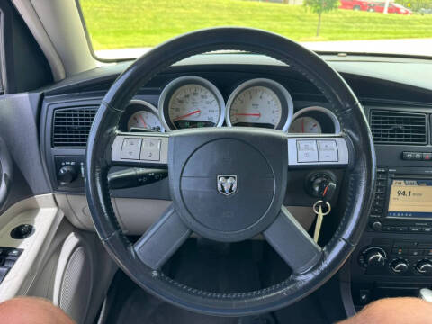 2005 Dodge Magnum RT