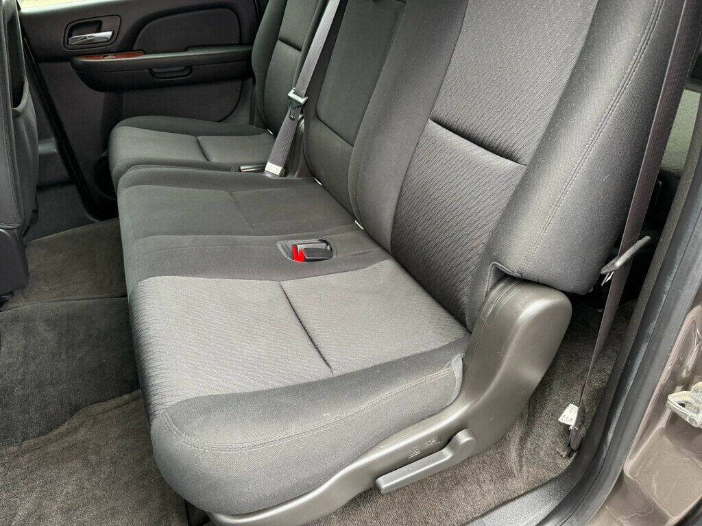 2014 Chevrolet Suburban 35