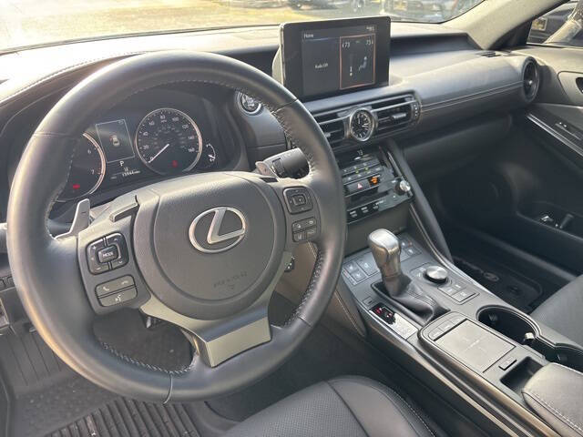 2023 Lexus IS 300