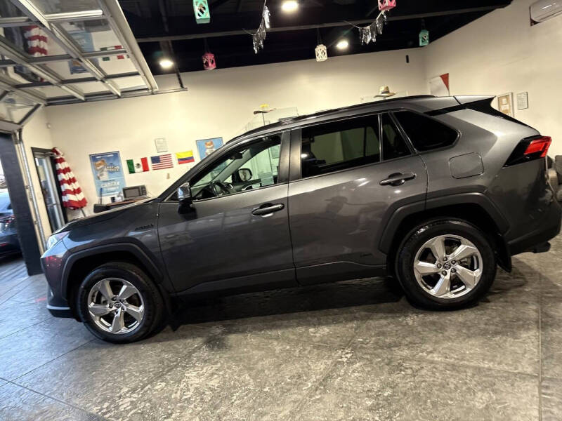 2021 Toyota RAV4 Hybrid XLE Premium