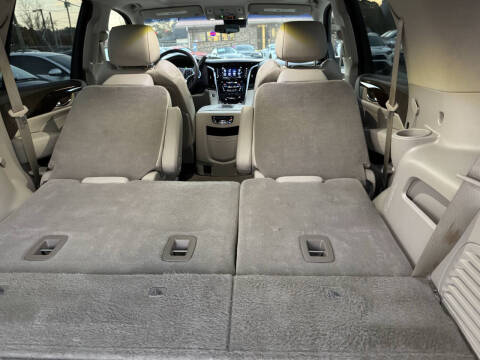 2017 Cadillac Escalade Luxury