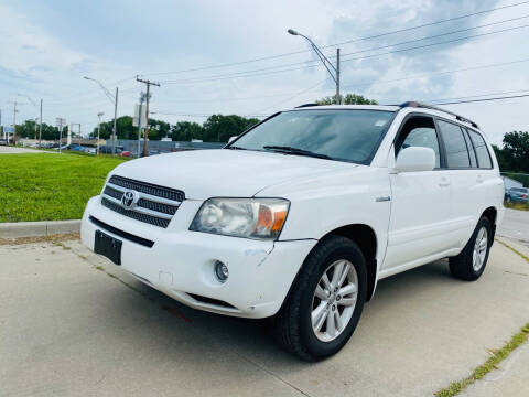 2006 Toyota Highlander Hybrid for sale at Xtreme Auto Mart LLC in Kansas City MO