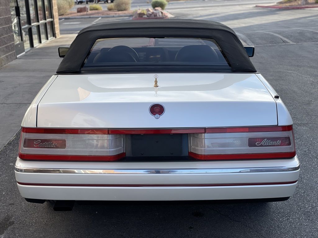 1991 Cadillac Allante 20