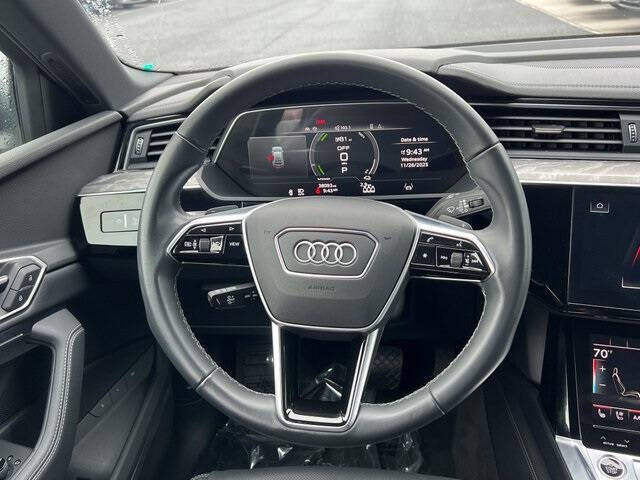 2024 Audi Q8 Sportback e-tron quattro Premium Plus S line