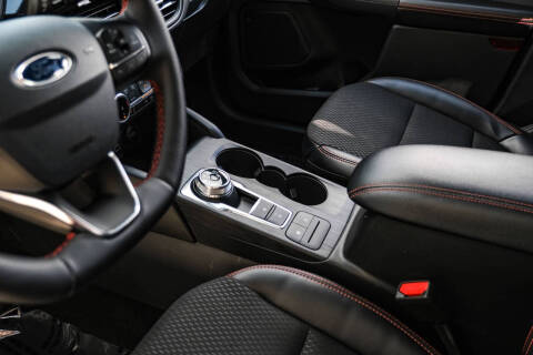 2025 Ford Escape ST-Line Select