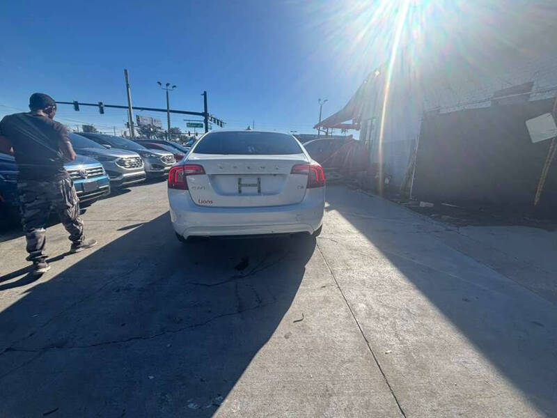 2015 Volvo S60 T6 Drive-E Platinum