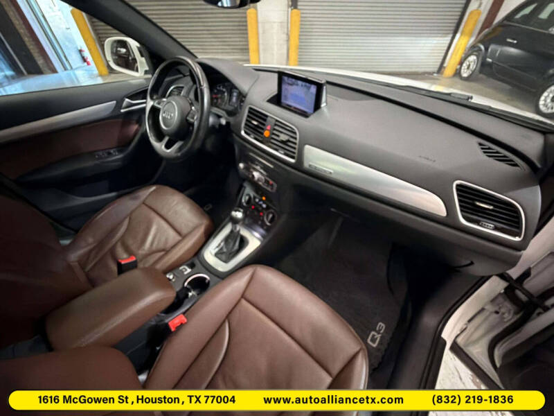 2017 Audi Q3 2.0T quattro Premium Plus