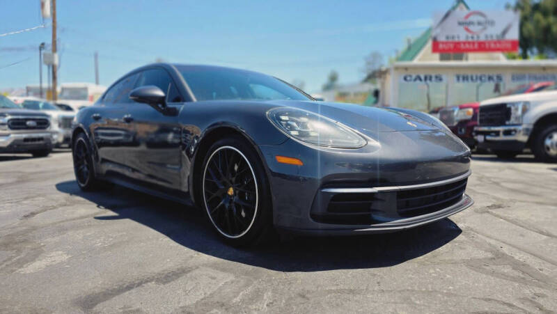 2018 Porsche Panamera