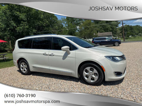 2017 Chrysler Pacifica Touring-L Plus