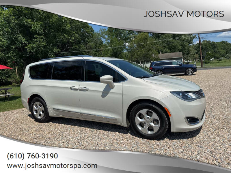 2017 Chrysler Pacifica Touring-L Plus