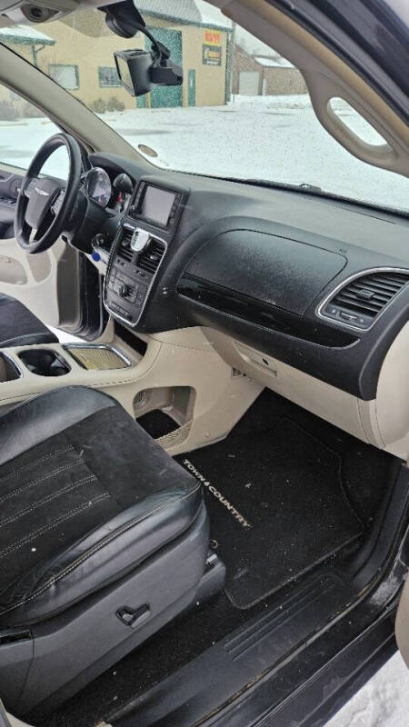 2014 Chrysler Town and Country 30th Anniversary