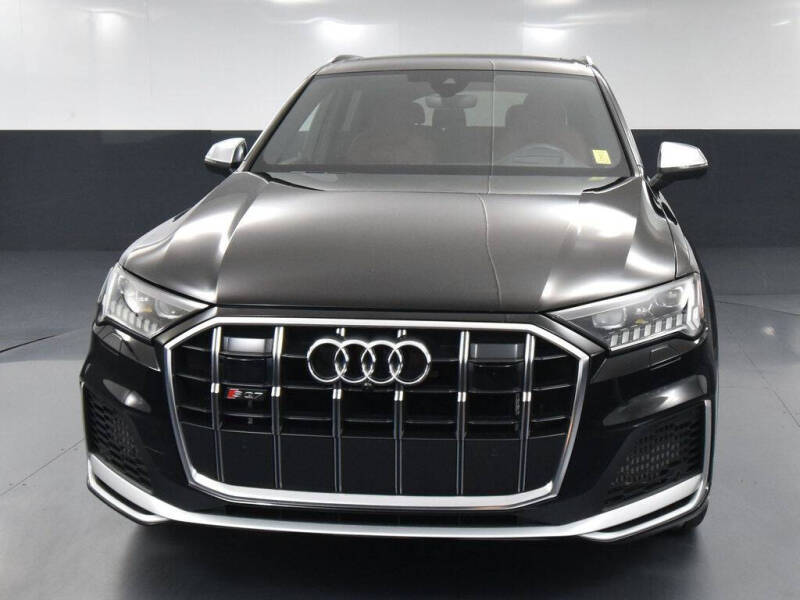2024 Audi SQ7 4.0T quattro Premium Plus