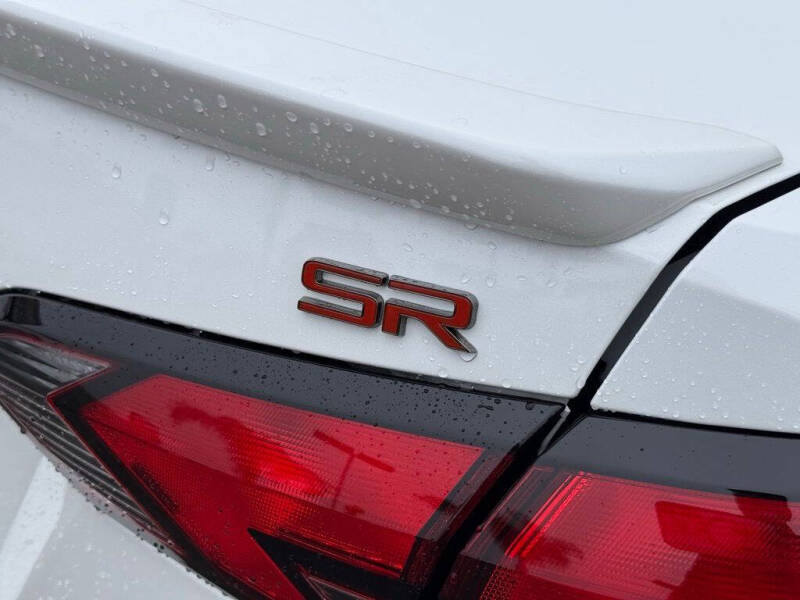 2025 Nissan Versa SR