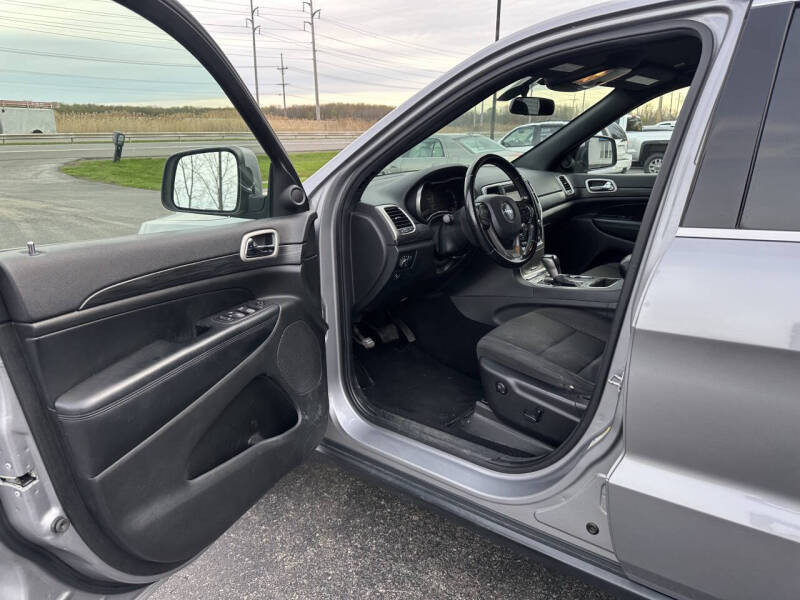 2020 Jeep Grand Cherokee Laredo E