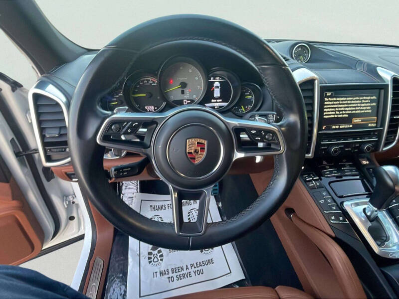 2016 Porsche Cayenne S E-Hybrid