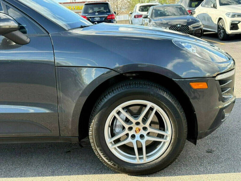 2017 Porsche Macan