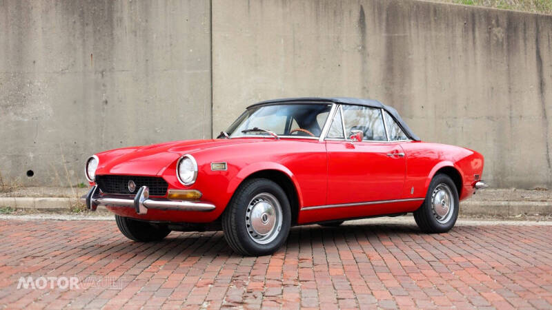 1973 FIAT 124 Spider