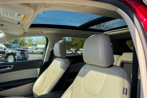 2021 Ford Edge Titanium