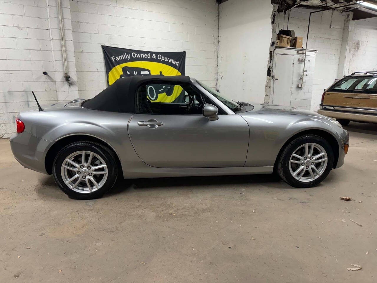 2010 Mazda MX-5 Miata 30