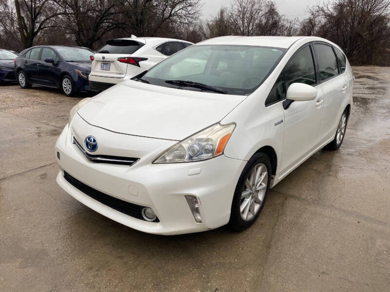 2013 Toyota Prius v Five
