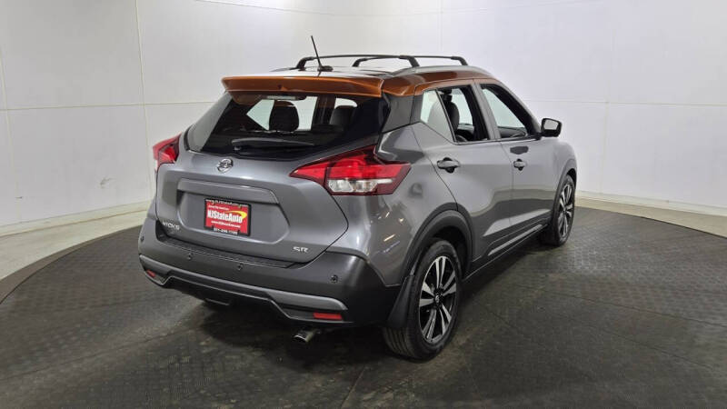 2020 Nissan Kicks SR