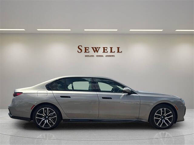 2025 BMW 7 Series 760i xDrive