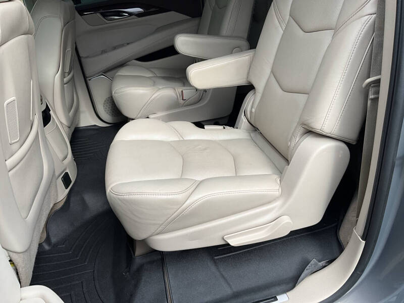 2017 Cadillac Escalade ESV Premium Luxury