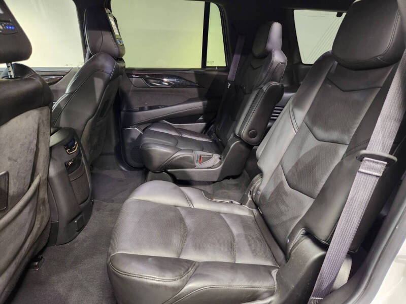 2016 Cadillac Escalade Platinum