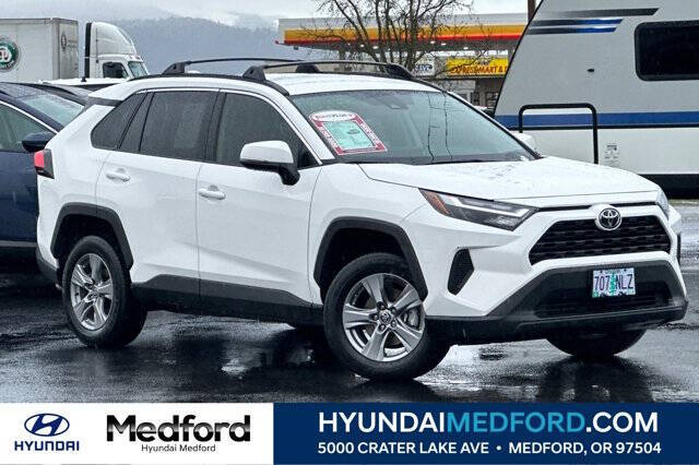 2022 Toyota RAV4 XLE