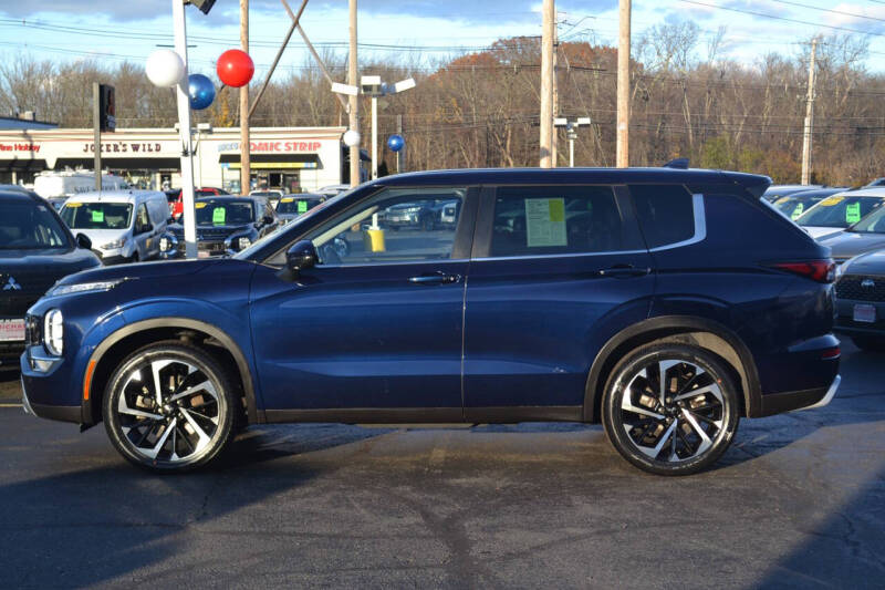 2023 Mitsubishi Outlander SE