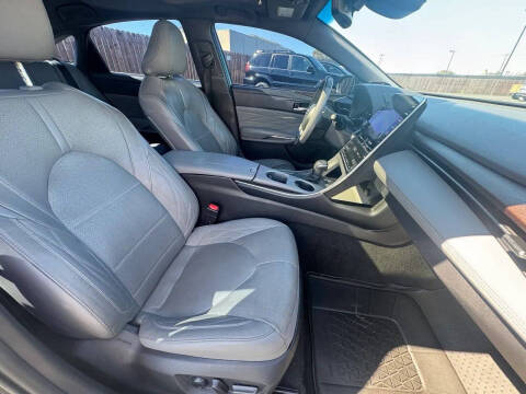 2022 Toyota Avalon Hybrid Limited