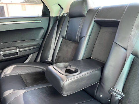 2009 Chrysler 300 SRT-8