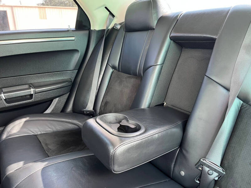 2009 Chrysler 300 SRT-8